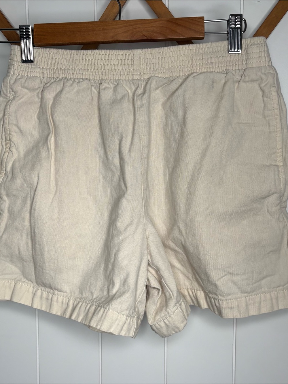 Aritzia Wilfred Free linen blend Cream Elastic-Waist Shorts small